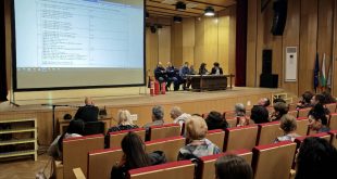 Плевен обучава членовете на секционните избирателни комисии за изборите на 25 октомври
