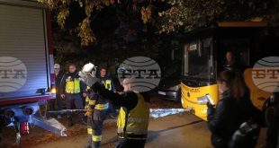 Ученици от Гулянци благодариха с музикален поздрав на полицаи и пожарникари след инцидент в Плевен